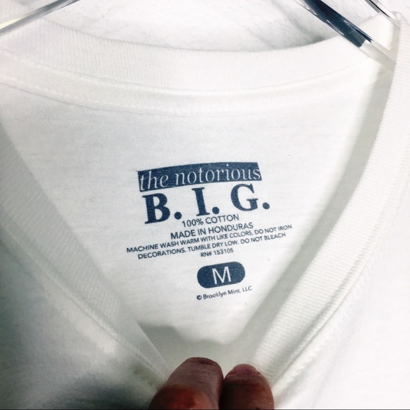 Notorious BIG Sky’s The Limit Graphic Tee - Picture 4 of 5